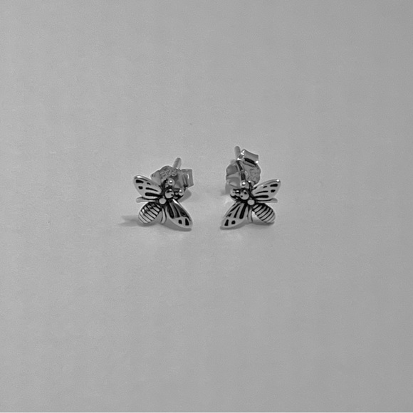 Sterling silver tiny bumblebee stud earring, bumblebee earrings, bumblebee studs - Picture 4 of 7